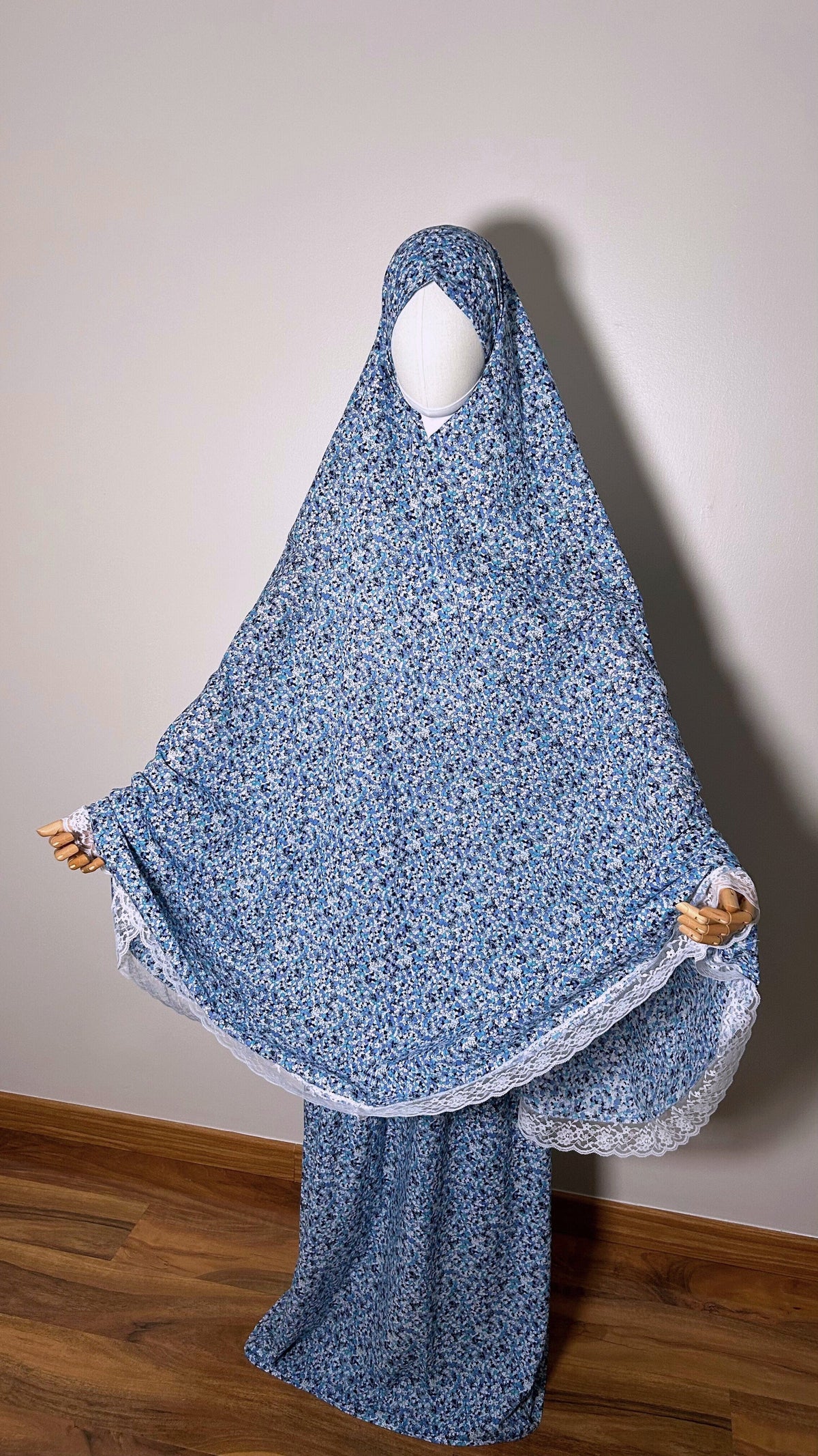 robe de priere en coton bleu noor flowae