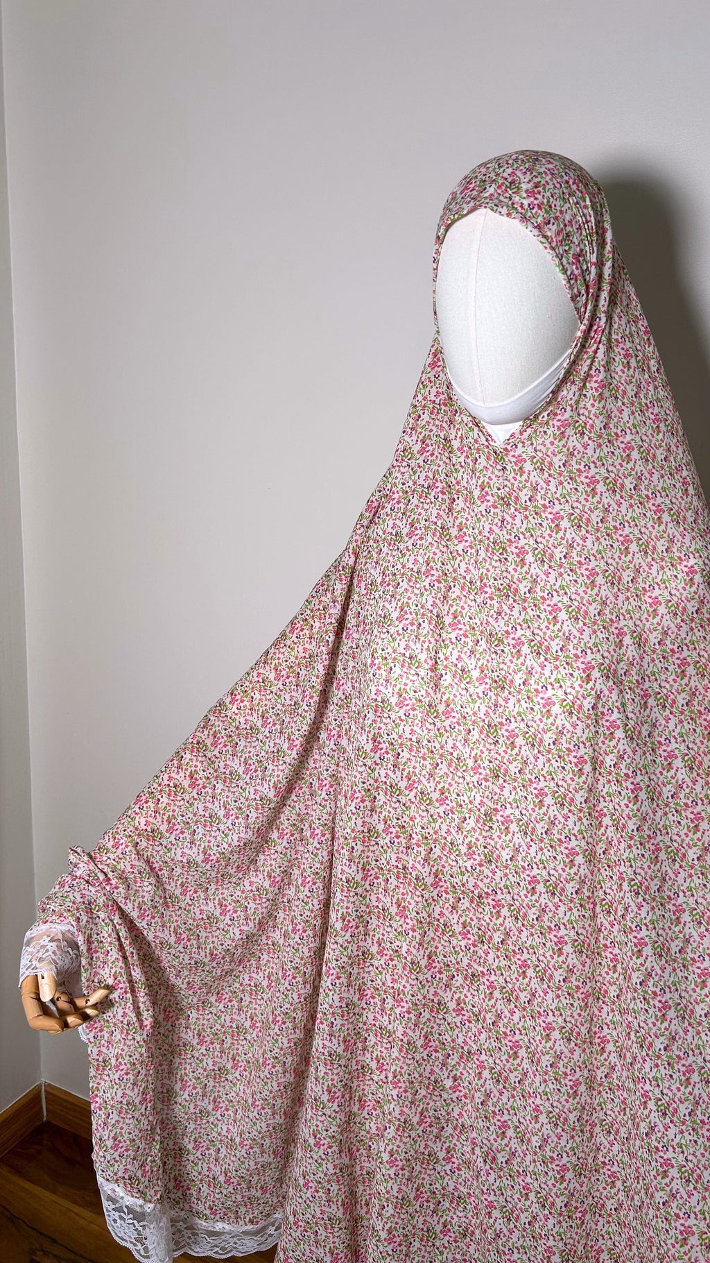 tenue de prière rose fleuri, pratique facile à mettre tissu en lycra tissu elastique au niveau du menton flowae